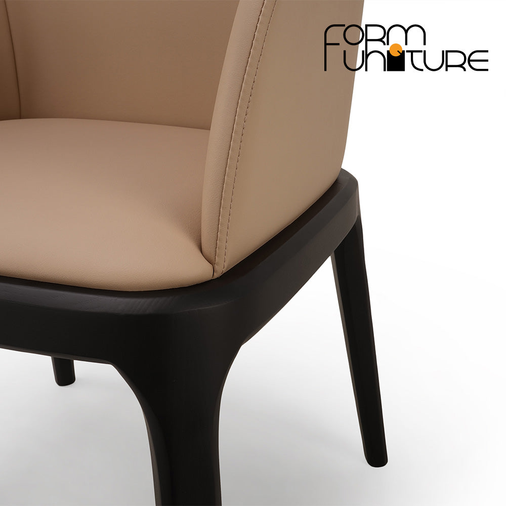Poliform A 餐椅(有扶手)
